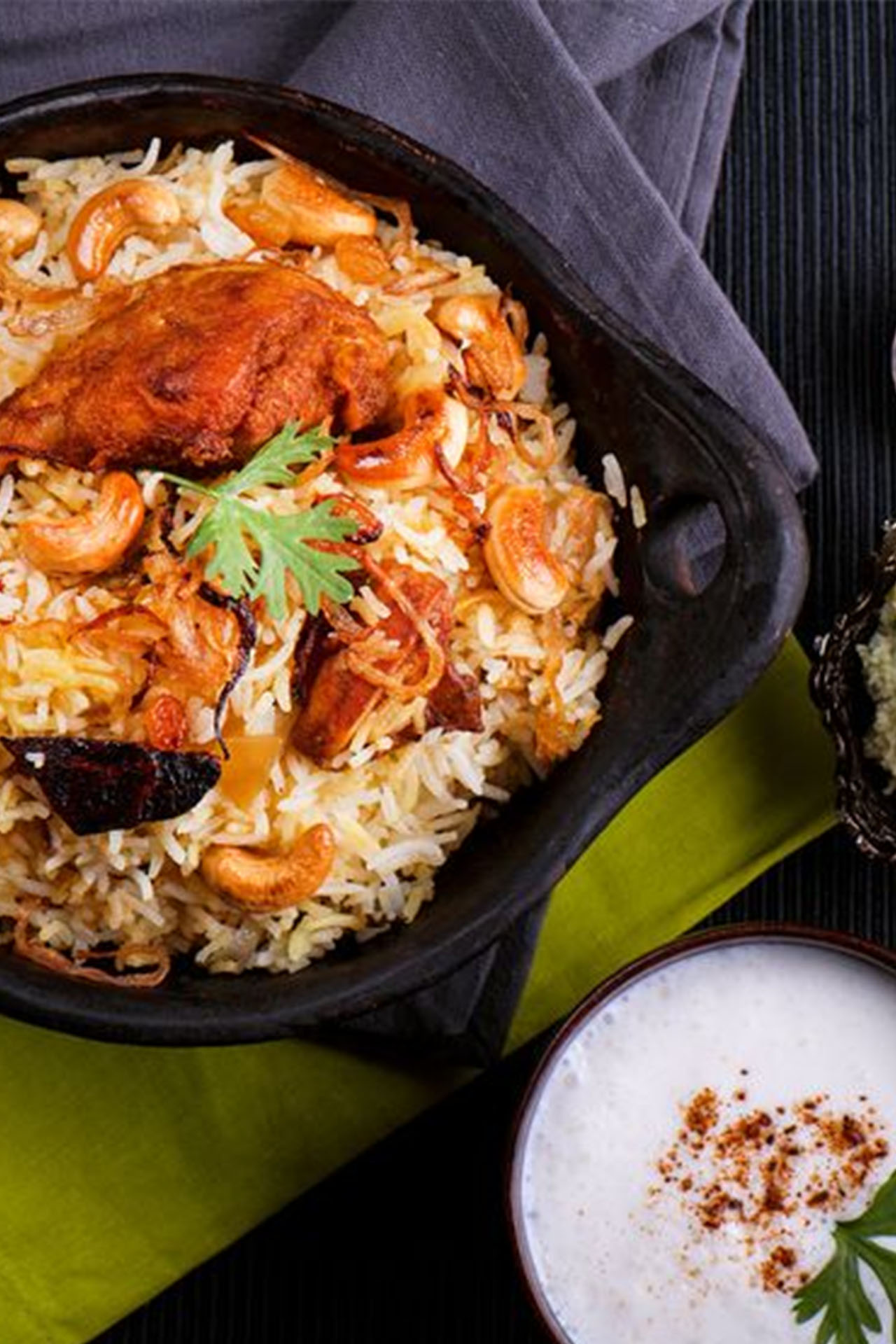 ozhikodan chicken dum biriyani garnished